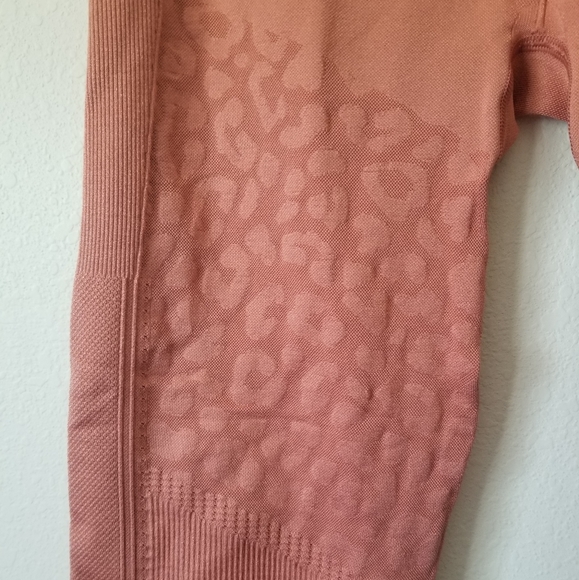 Victoria secret leggings - Picture 4 of 8